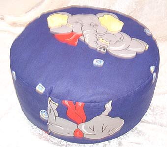 rundes Meditationskissen Kindersitzkissen - zum Schließen ins Bild klicken