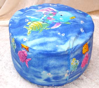 rundes Meditationskissen Kindersitzkissen - zum Schließen ins Bild klicken